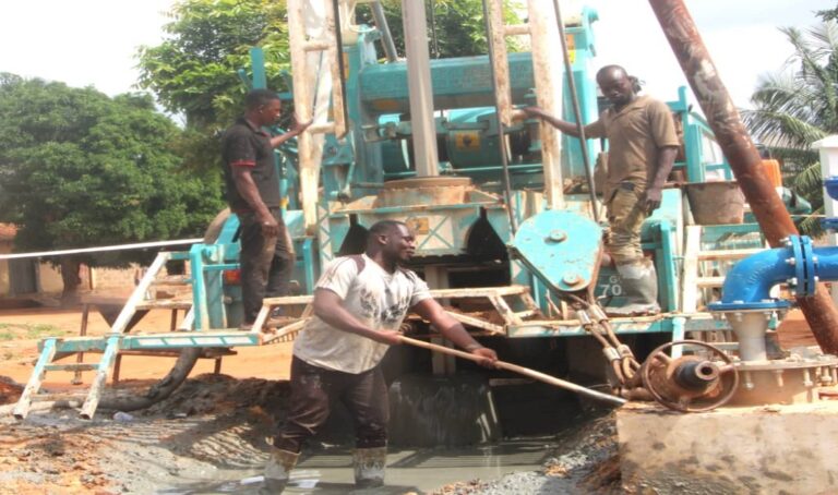 Eau potable : Des techniciens aguerris pour manœuvre de nouvelles foreuses pour le Togo