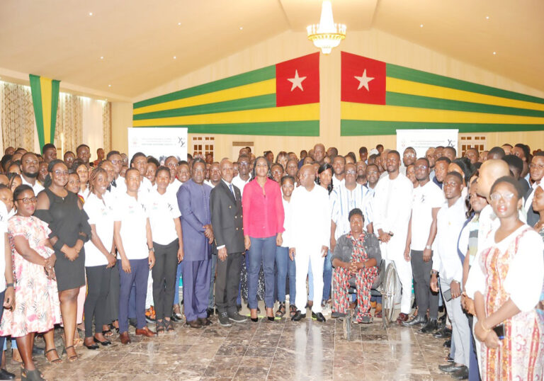 Table ronde de l’association youth for youth : Une 1er édition présidée avec succès par la Ministre Sandra Johnson pour le Togo