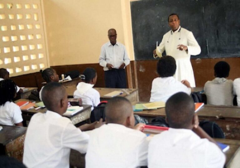 Rentrée scolaire au Togo : Le gouvernement accentue la création d’établissements scolaires