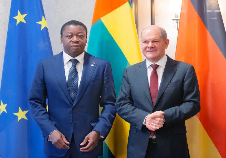 Coopération bilatérale : Le Président Faure et le chancelier allemand Olaf Scholz ont échangé à Berlin