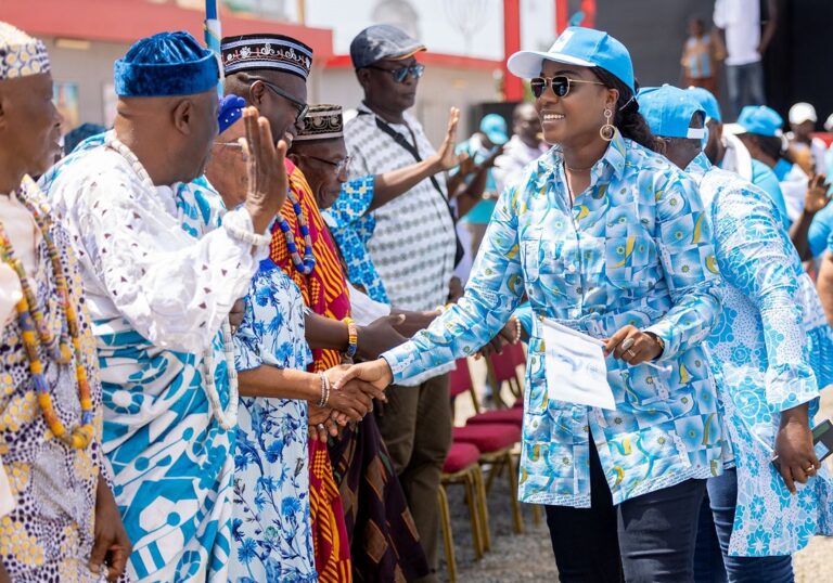 Double scrutin du 29 avril : Sandra Johnson à la conquête de l’électorat d’Amoutiévé pour UNIR