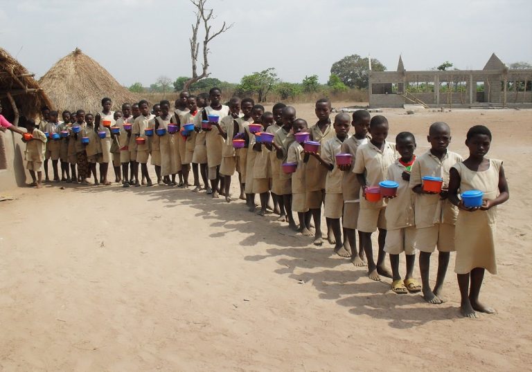 Région des Savanes : 356 écoles primaires publiques touchées par le projet d’alimentation scolaire