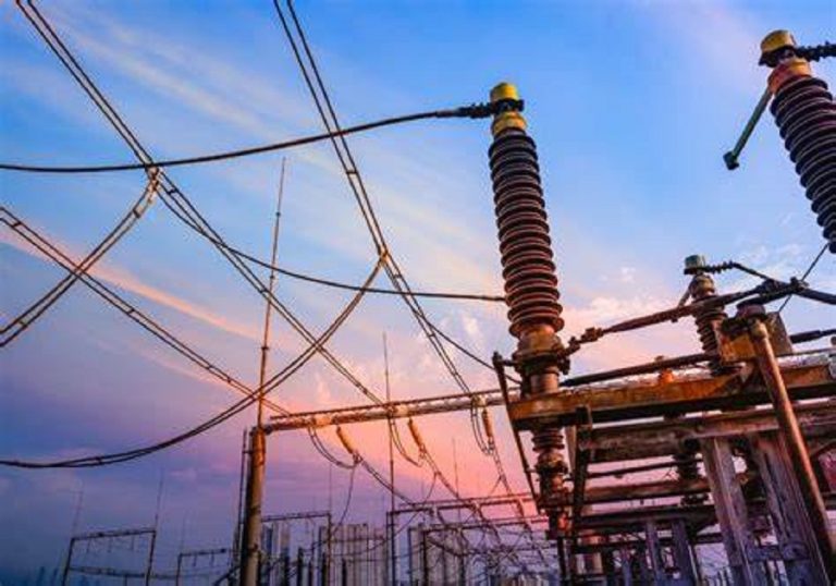 Togo : Électrification jusqu’aux villages les plus reculés