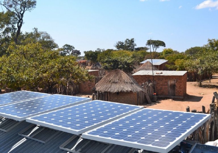 Les mini-grids, levier d’électrification rurale et de développement inclusif au Togo