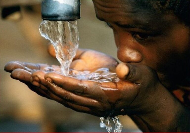 Eau potable : robinets, forages et projets se multiplient au Togo