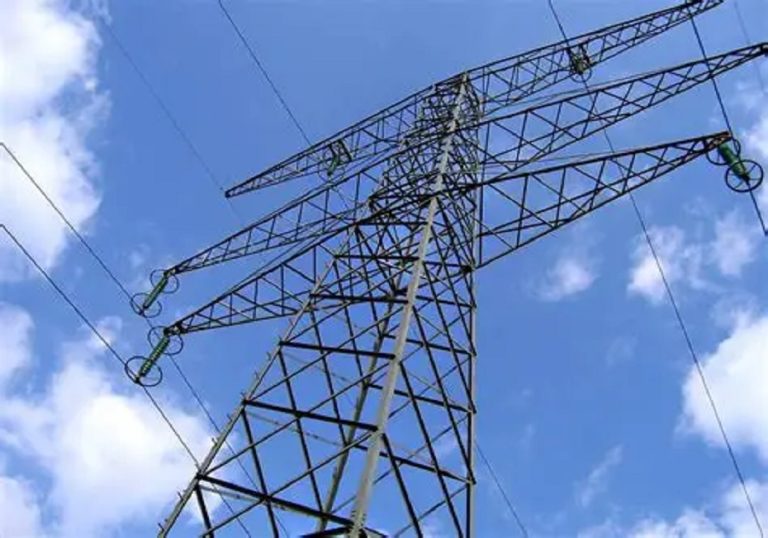 Essor énergétique : le Togo fait des lignes haute tension son allié