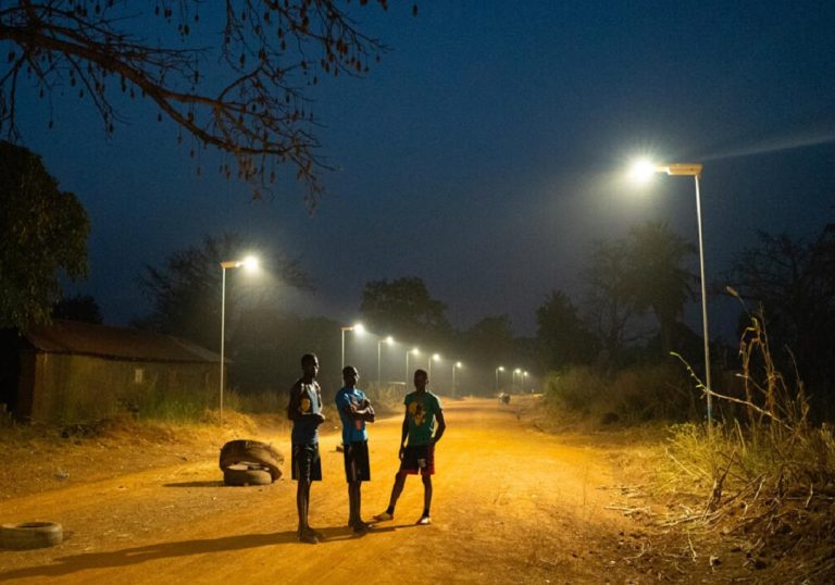 Le Priset électrise le développement au Togo