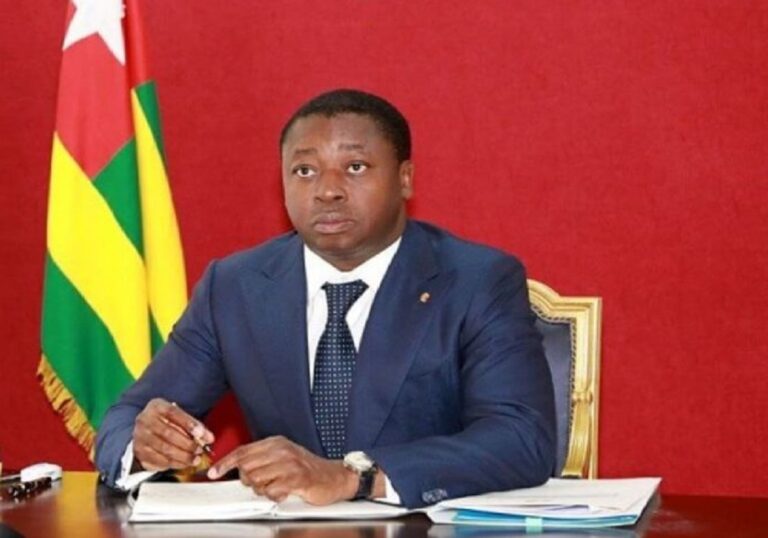 Vème République : Lire la liste des membres du premier gouvernement 