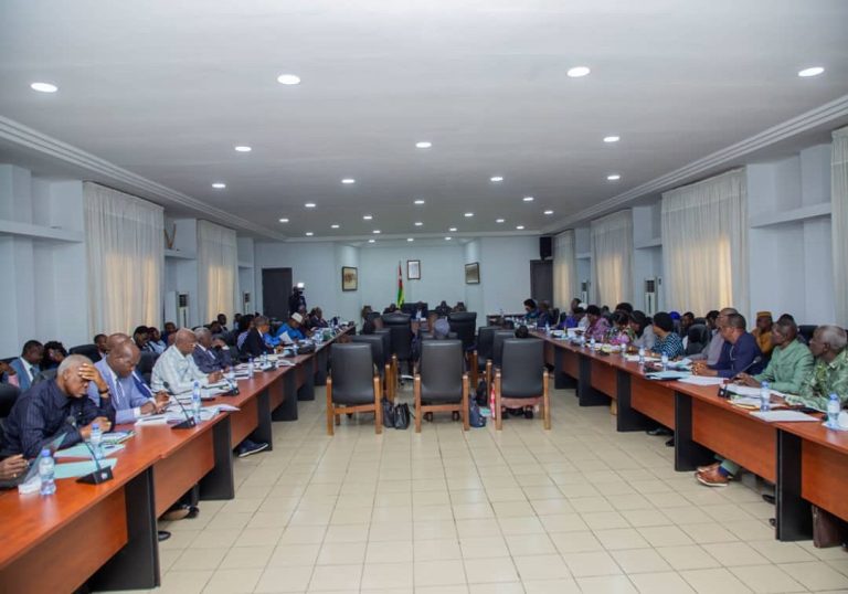 Projet de loi de finances, exercice 2026 : les travaux en commission au sénat