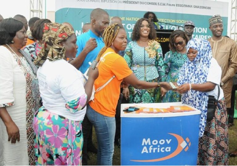 Togo : le gouvernement lance des transferts de fonds pour aider 700 000 personnes